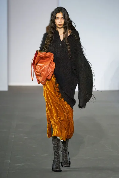 Look 7
